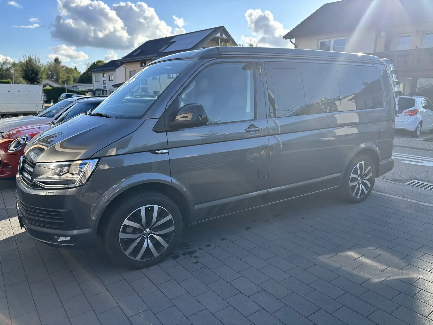Volkswagen T6 California Transporter T6 4MOTION DSG Kurz Grau - 1