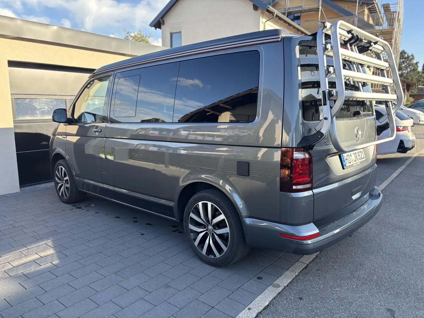 Volkswagen T6 California Transporter T6 4MOTION DSG Kurz Grau - 2