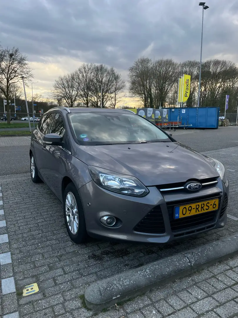 Ford Focus 1.6 TI-VCT Titanium Bruin - 1