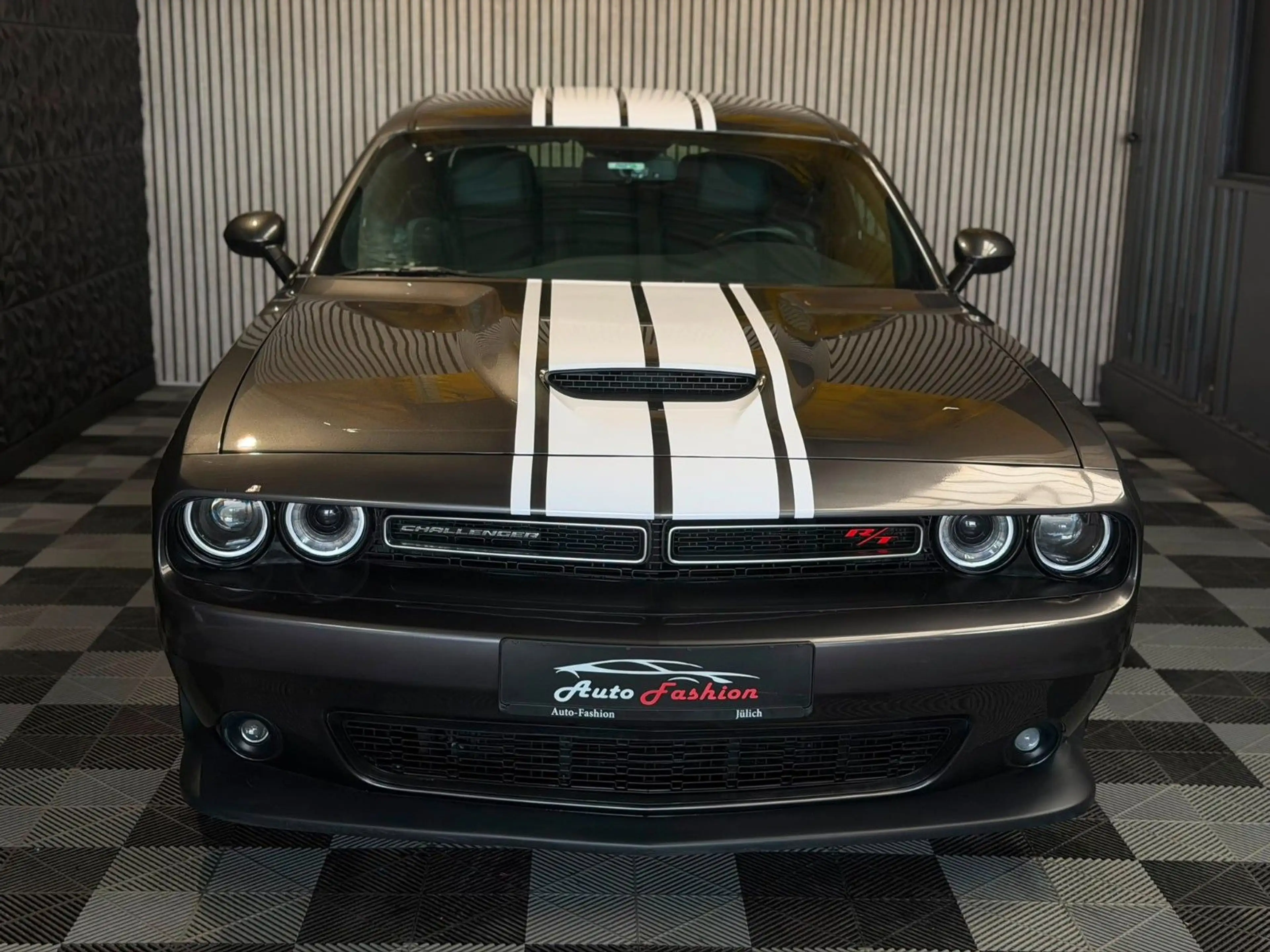 Dodge Challenger 5.7 R/T V8 6-Gang Handschalter — photo 13