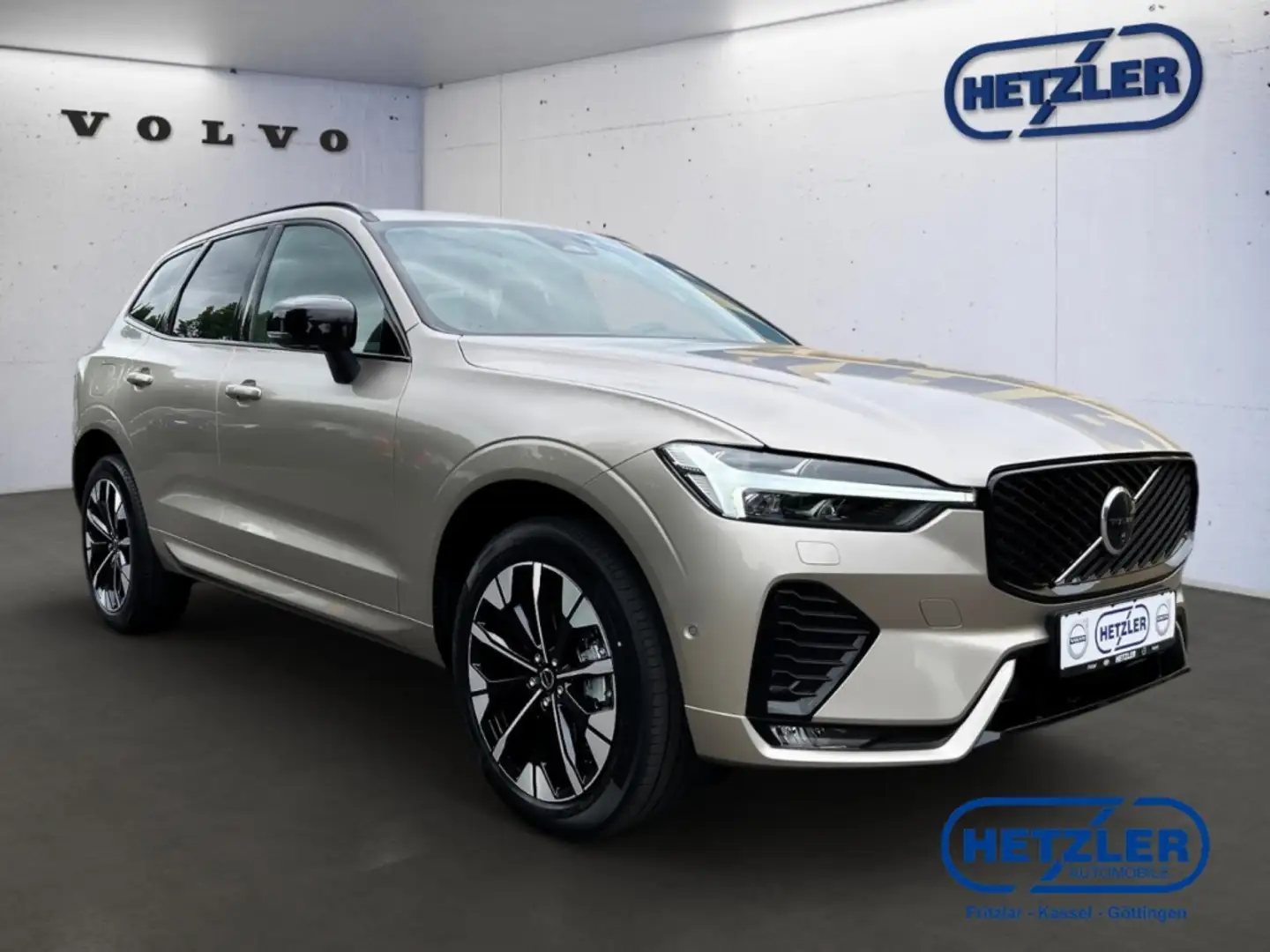 Volvo XC60 Plus Dark AWD B5 Benzin EU6e El. Panodach Leder Di Beige - 2