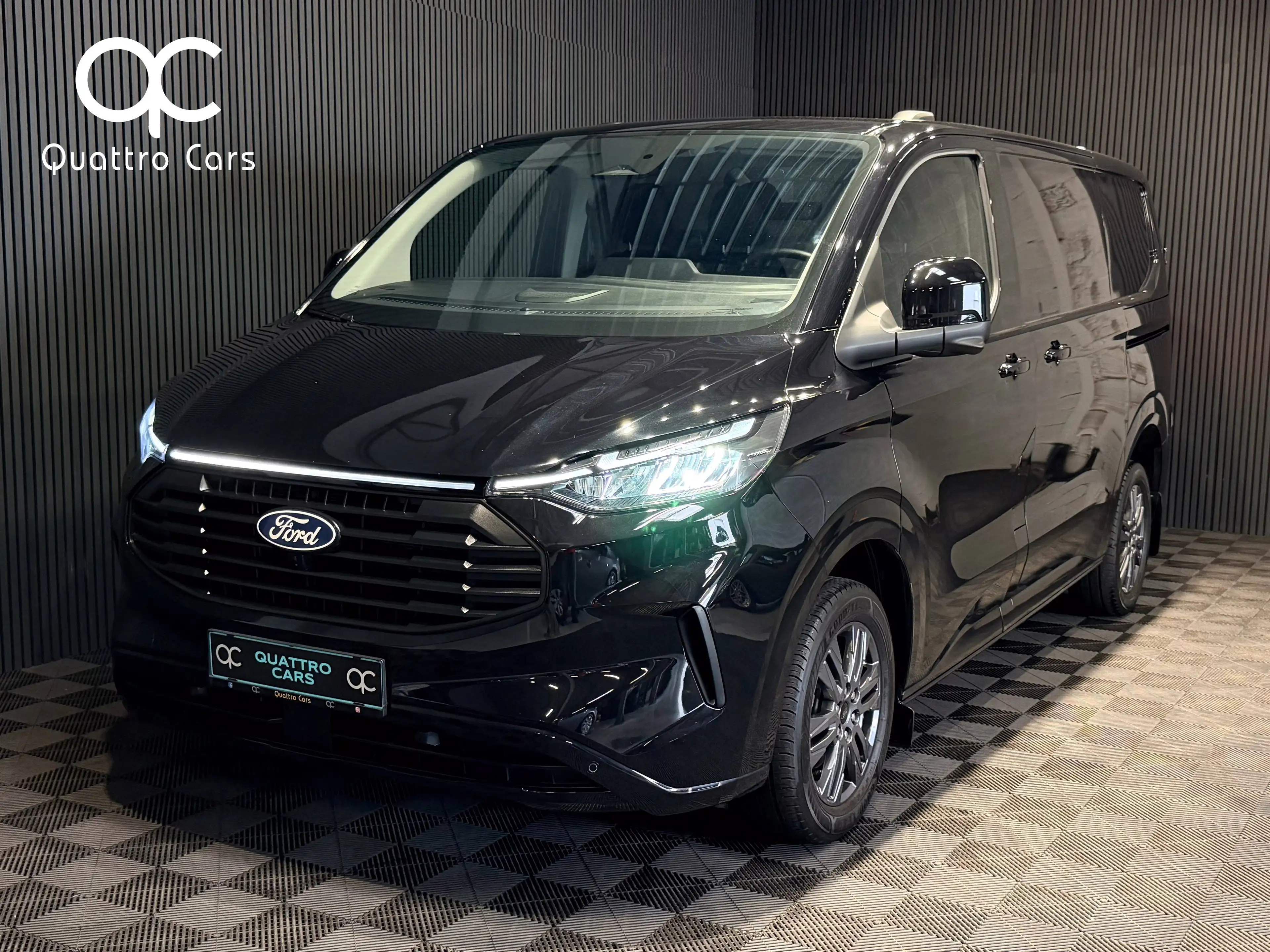 Ford Transit Custom 2.0TDCi - L1H1 - TVAC - Boite auto - Camera - Car Play — photo 2