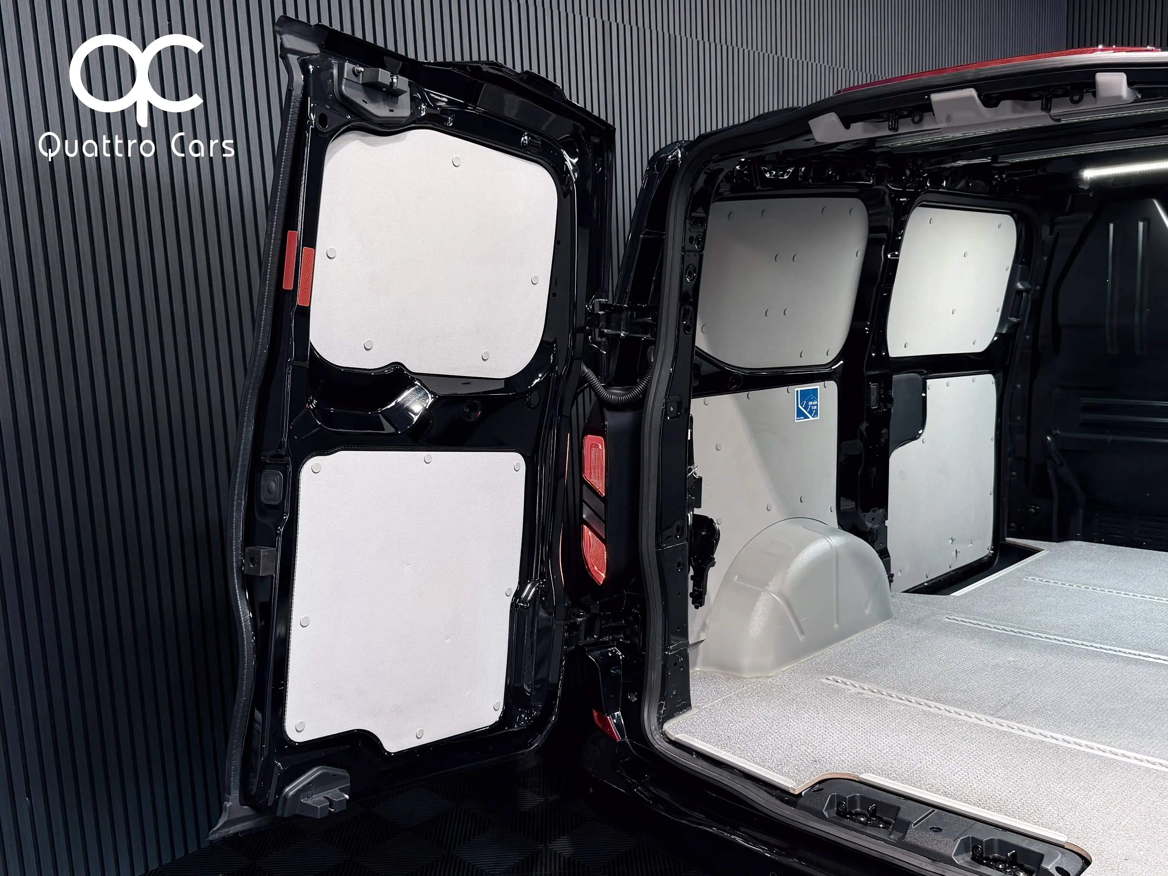 Ford Transit Custom 2.0TDCi - L1H1 - TVAC - Boite auto - Camera - Car Play — photo 14