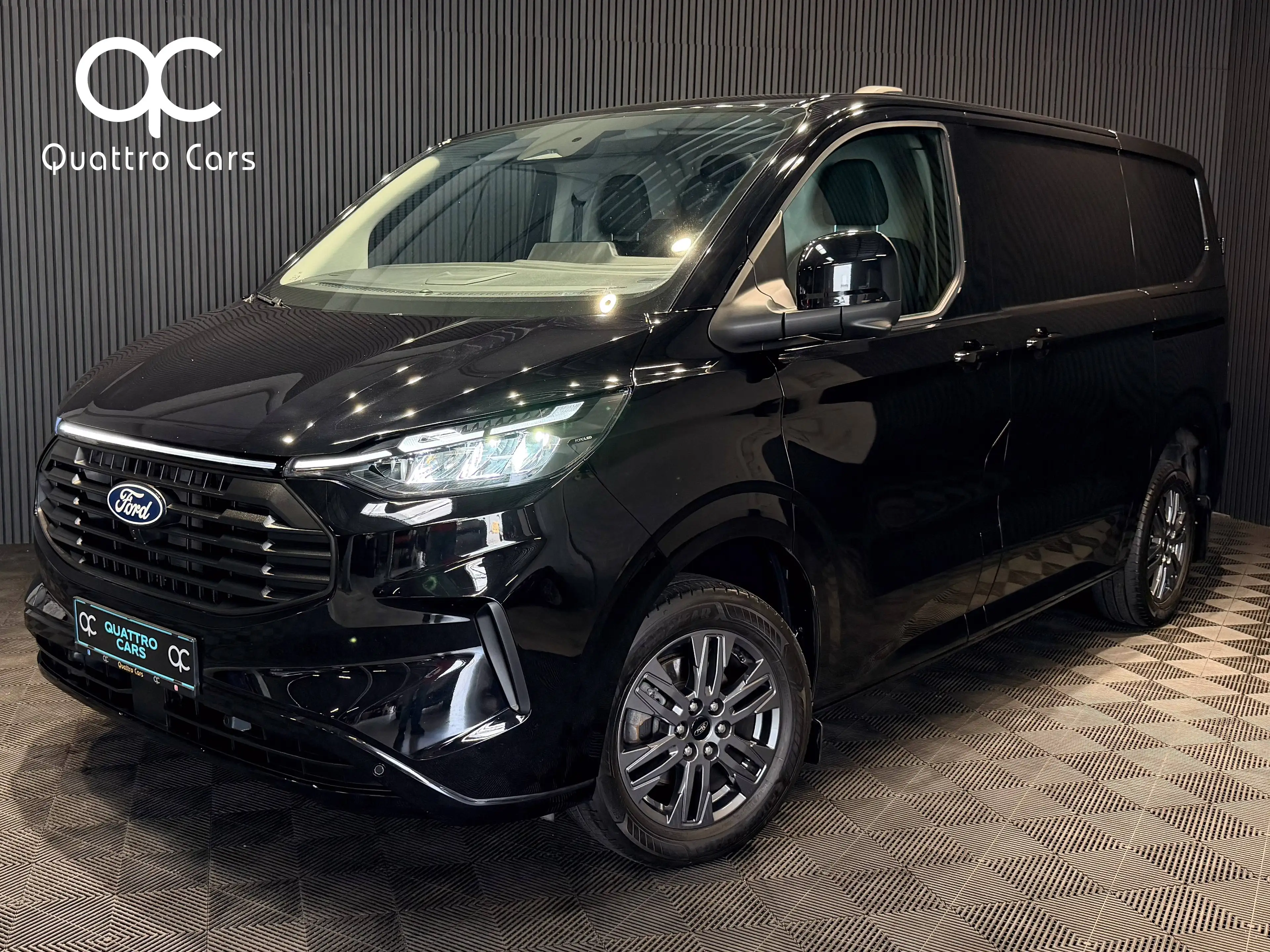 Ford Transit Custom 2.0TDCi - L1H1 - TVAC - Boite auto - Camera - Car Play