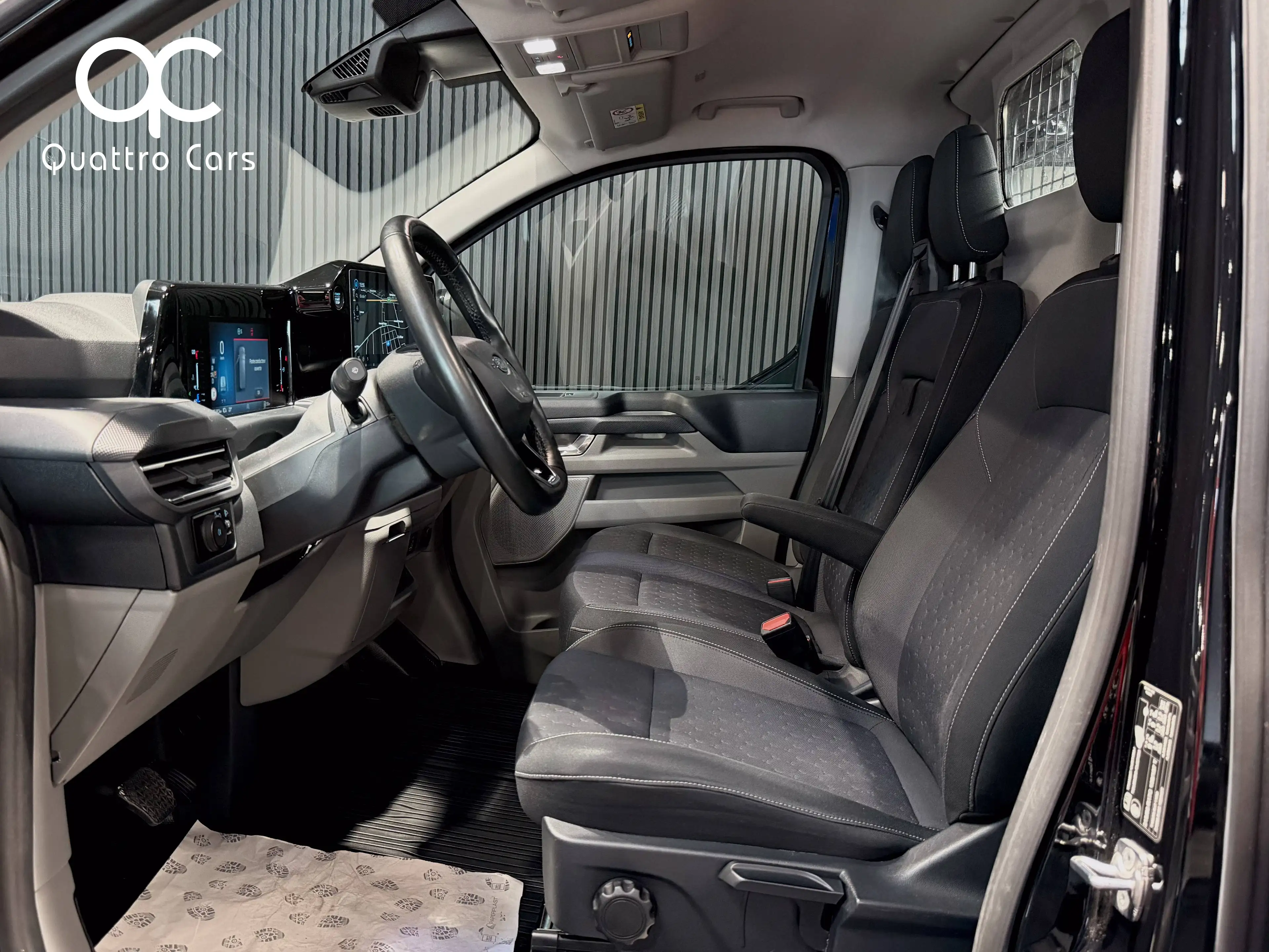 Ford Transit Custom 2.0TDCi - L1H1 - TVAC - Boite auto - Camera - Car Play — photo 10