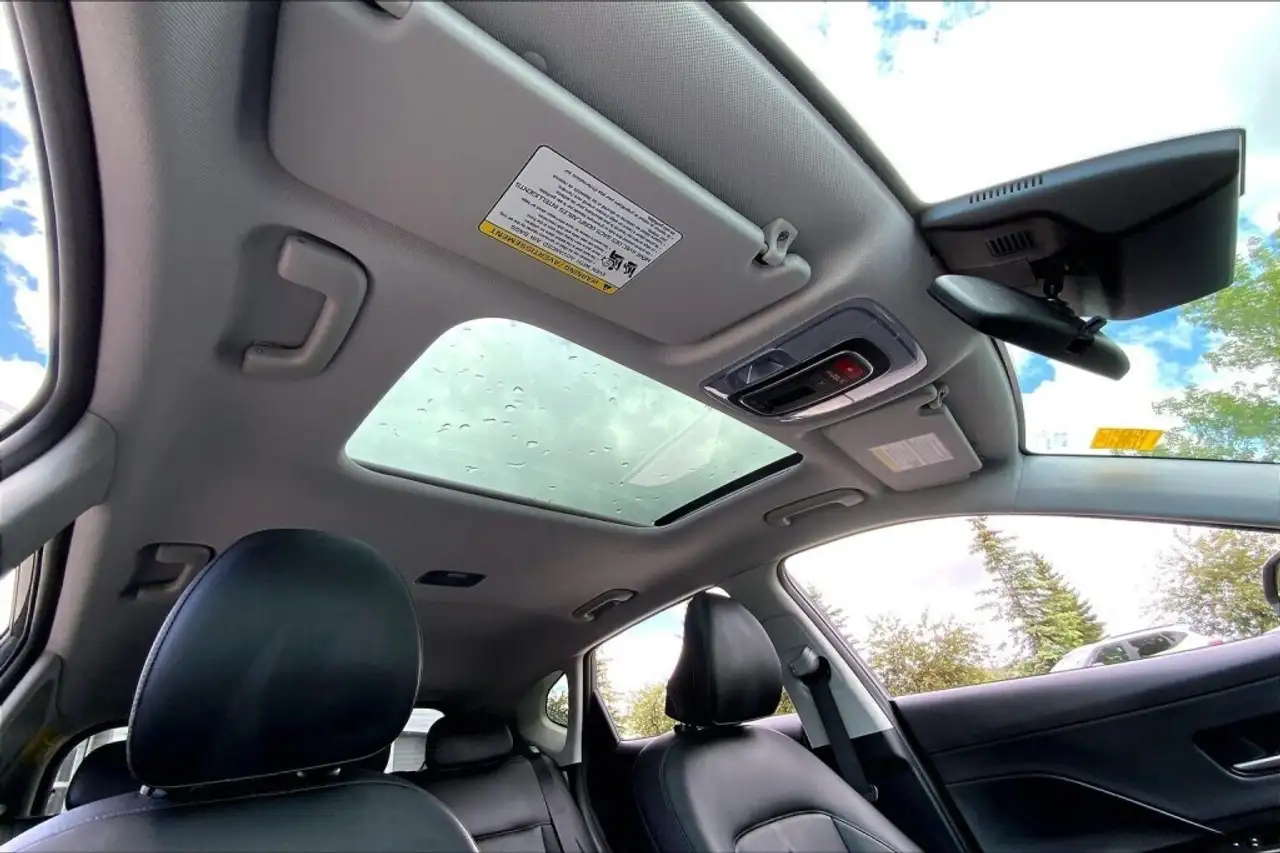 Hyundai KONA снимка Hyundai KONA