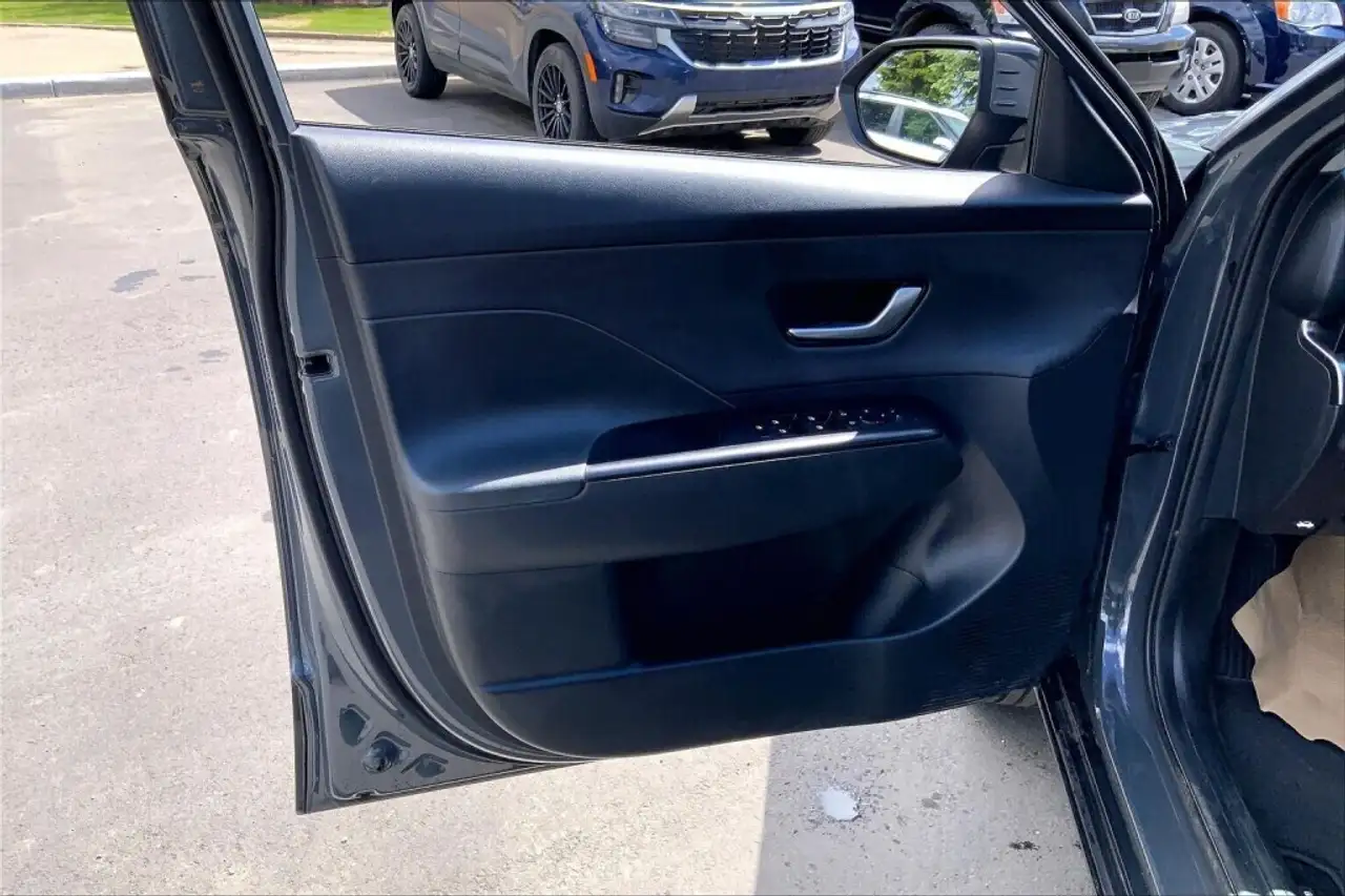 Hyundai KONA снимка Hyundai KONA