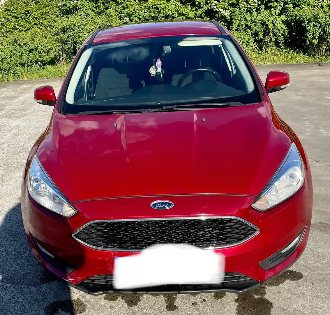 Ford Focus 1.5 TDCi ECOnetic Business Edition Rood - 1