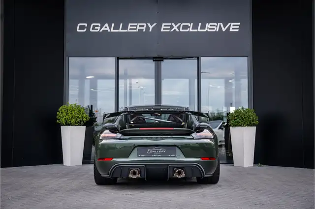 Porsche 718 view 6