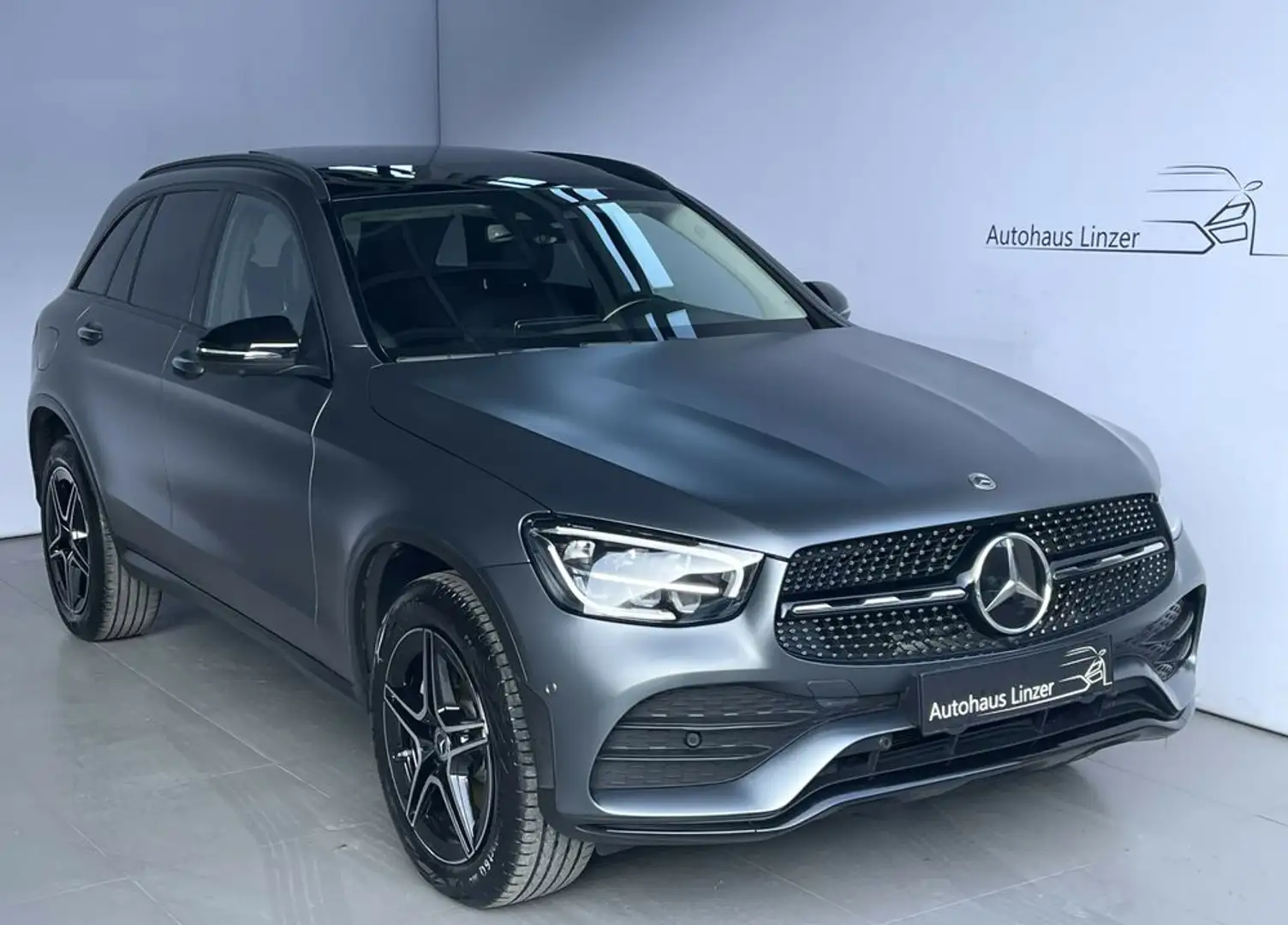 Mercedes-Benz GLC 300 de 4x4 AMG *LED*ACC*PANO*AHK*HuD*StHz*360° Grau - 1