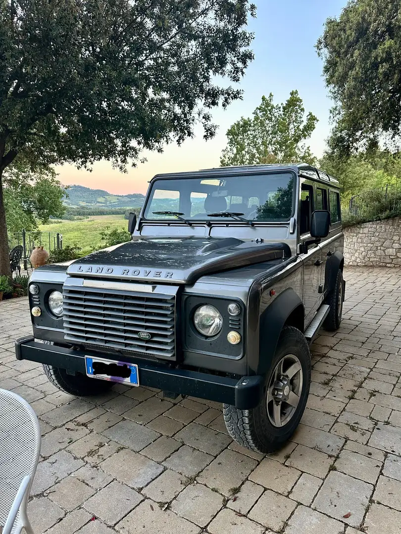 Land Rover Defender 110 2.4 td E SW - 2