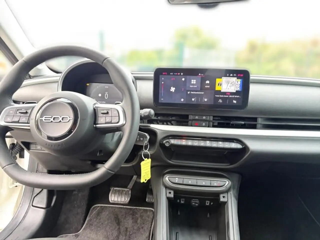 Fiat 600 125 Jahre +Sitzheizung+ACC+EPH+, миниатюра 9