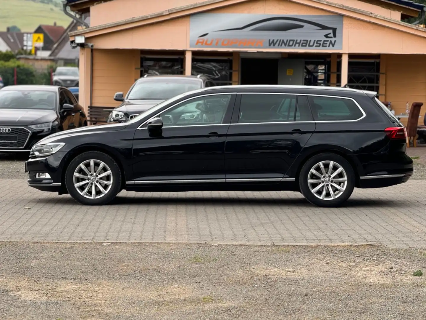 Volkswagen Passat 2.0 TDI DSG Highline *1 HAND * 150 PS Schwarz - 2