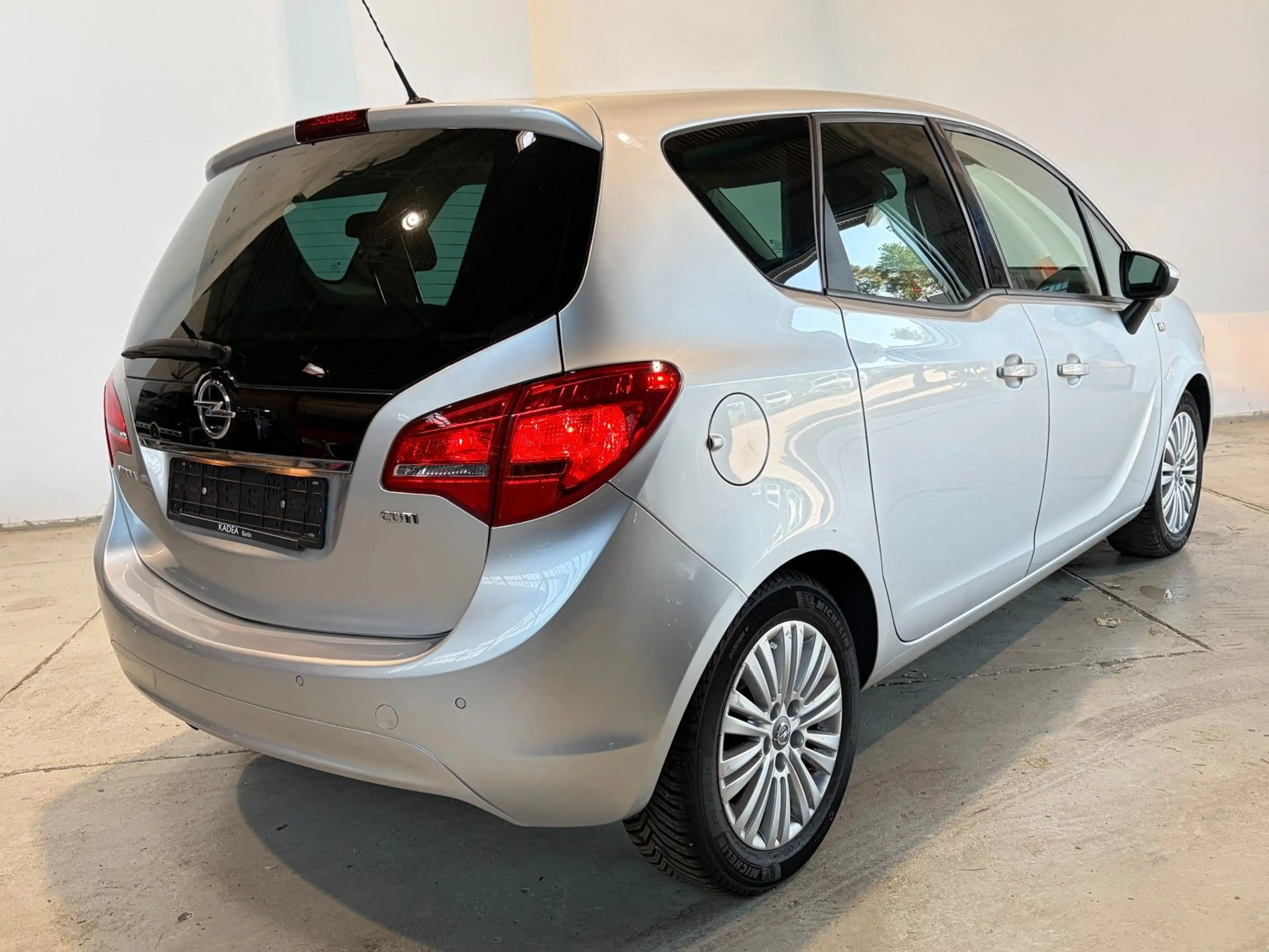Opel Meriva B Design Edition *Automatik* — photo 4