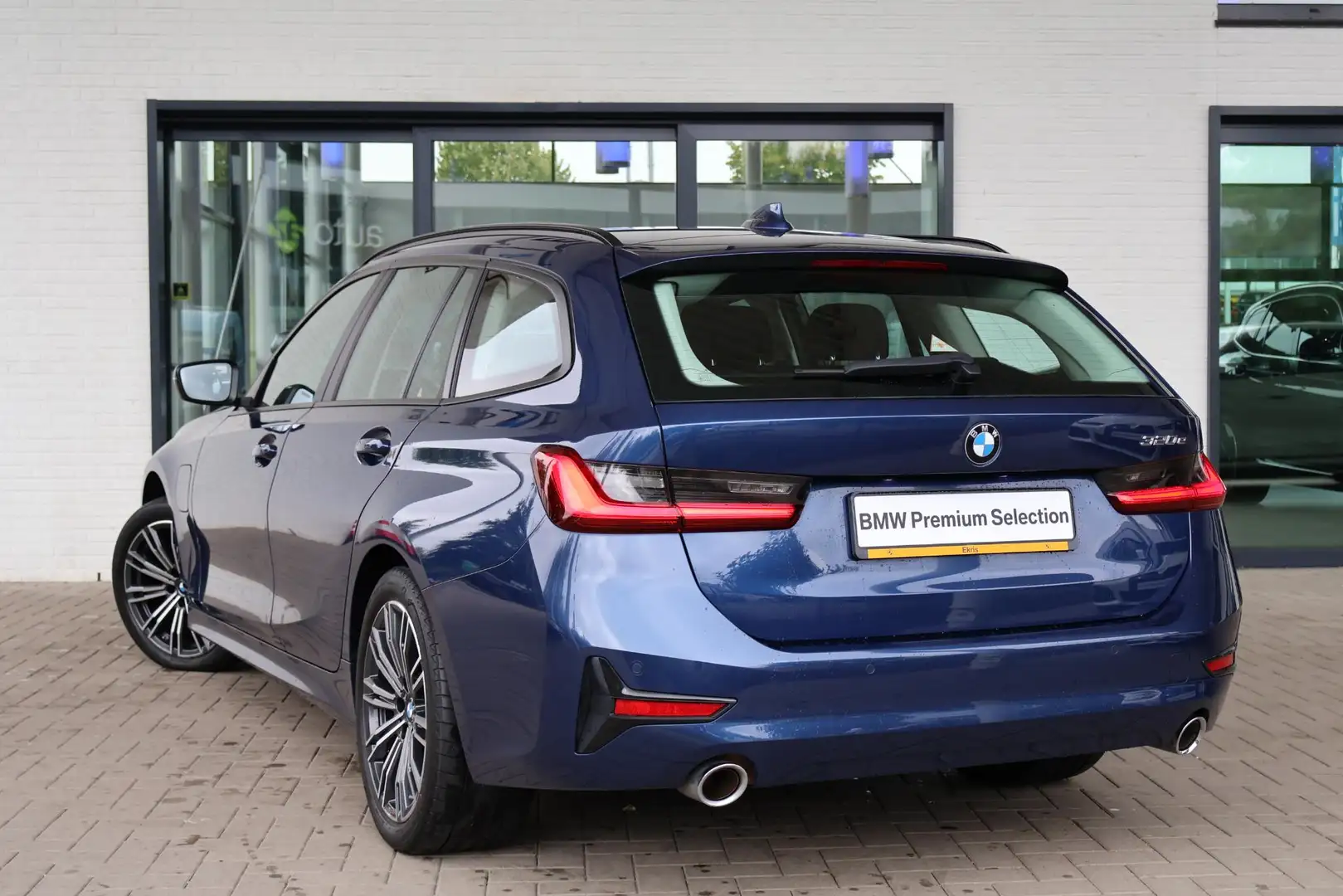 BMW 320 3 Serie Touring 320e | High Executive | Voorstoele Bleu - 2