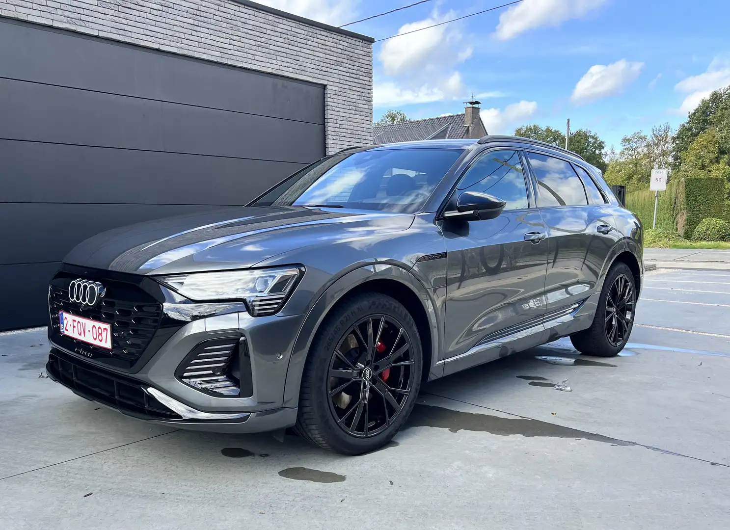 Audi Q8 e-tron 50 quattro S line Gris - 1