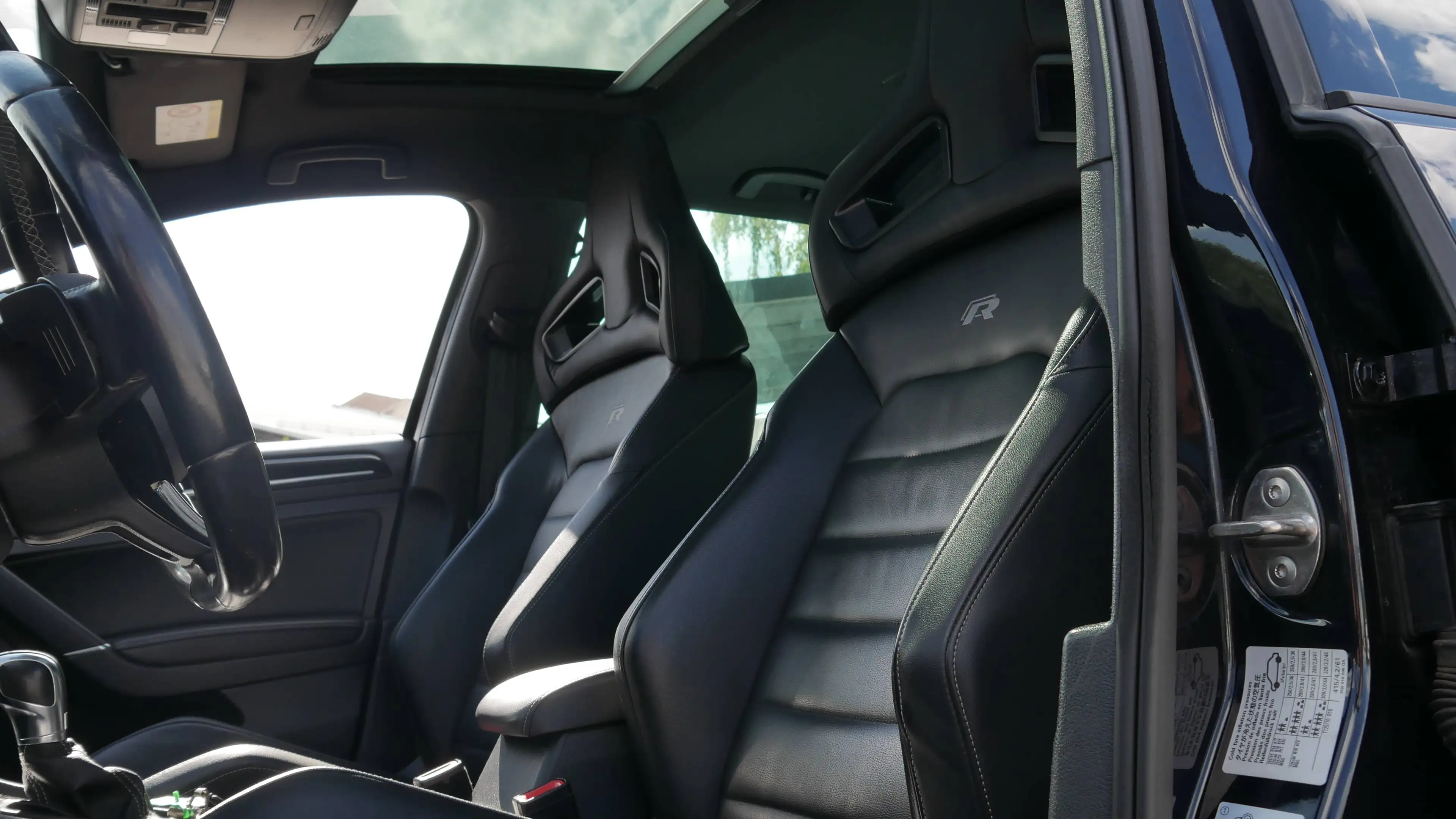 Volkswagen Golf R R 4Motion DSG 2. Hand Scheckheft Pano Leder Navi — photo 11