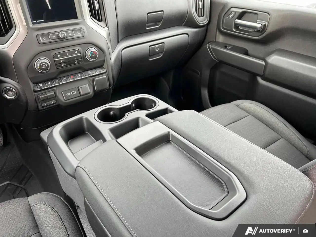 Chevrolet Silverado 2500 photo Chevrolet Silverado 2500