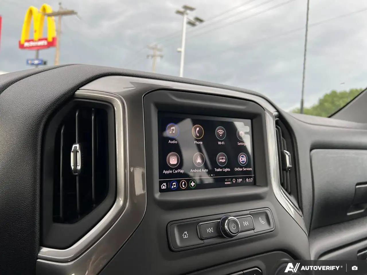 Chevrolet Silverado 2500 photo Chevrolet Silverado 2500