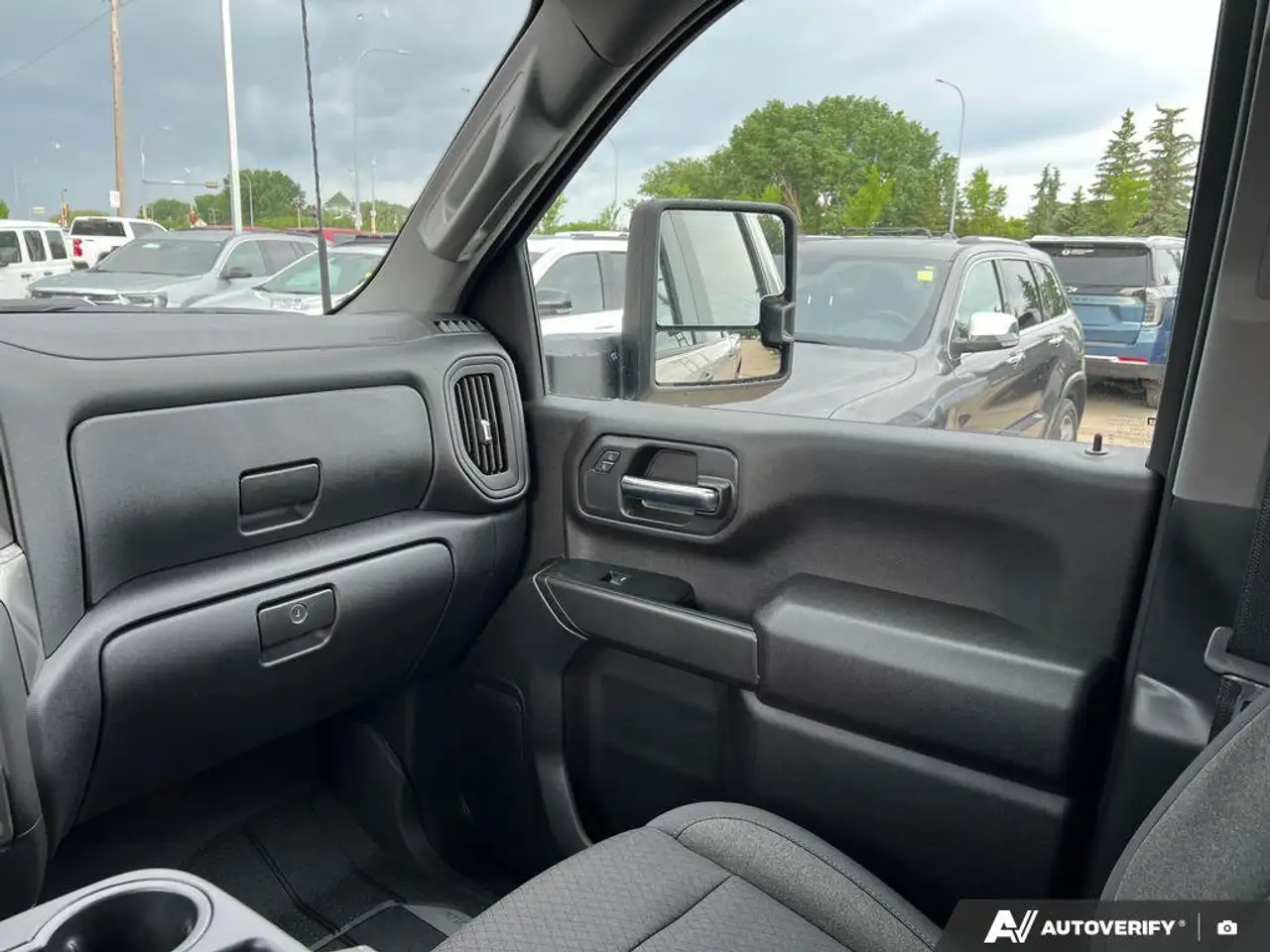 Chevrolet Silverado 2500 photo Chevrolet Silverado 2500