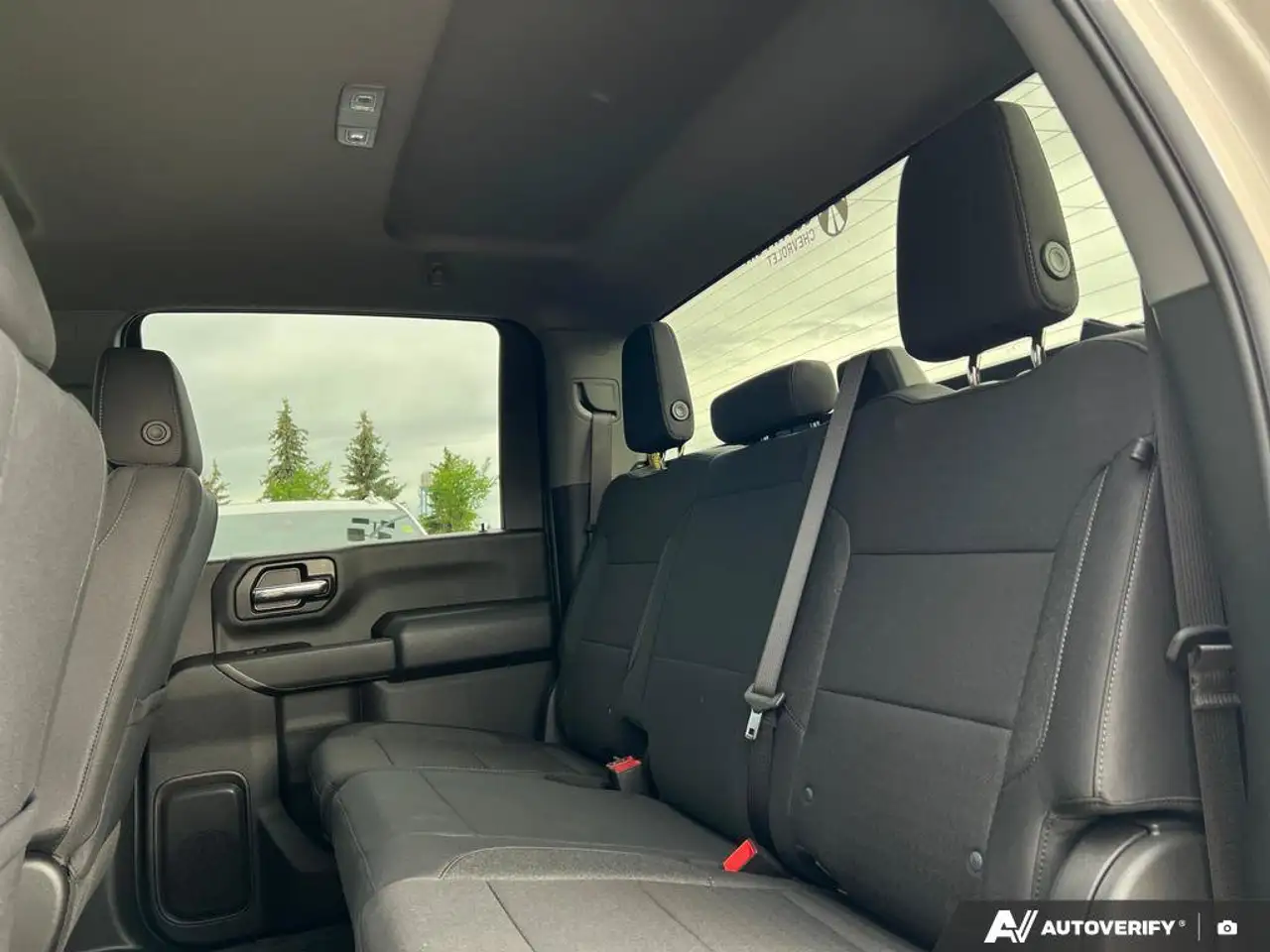 Chevrolet Silverado 2500 photo Chevrolet Silverado 2500