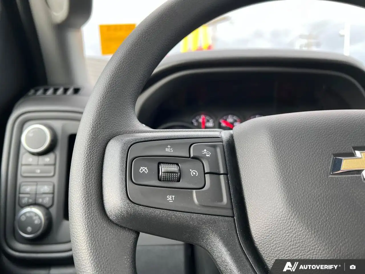 Chevrolet Silverado 2500 photo Chevrolet Silverado 2500