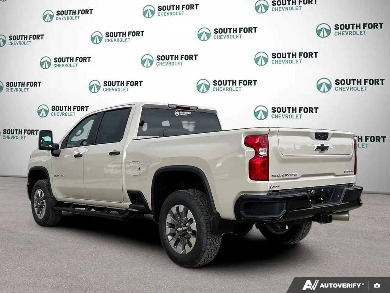 Chevrolet Silverado 2500 photo Chevrolet Silverado 2500