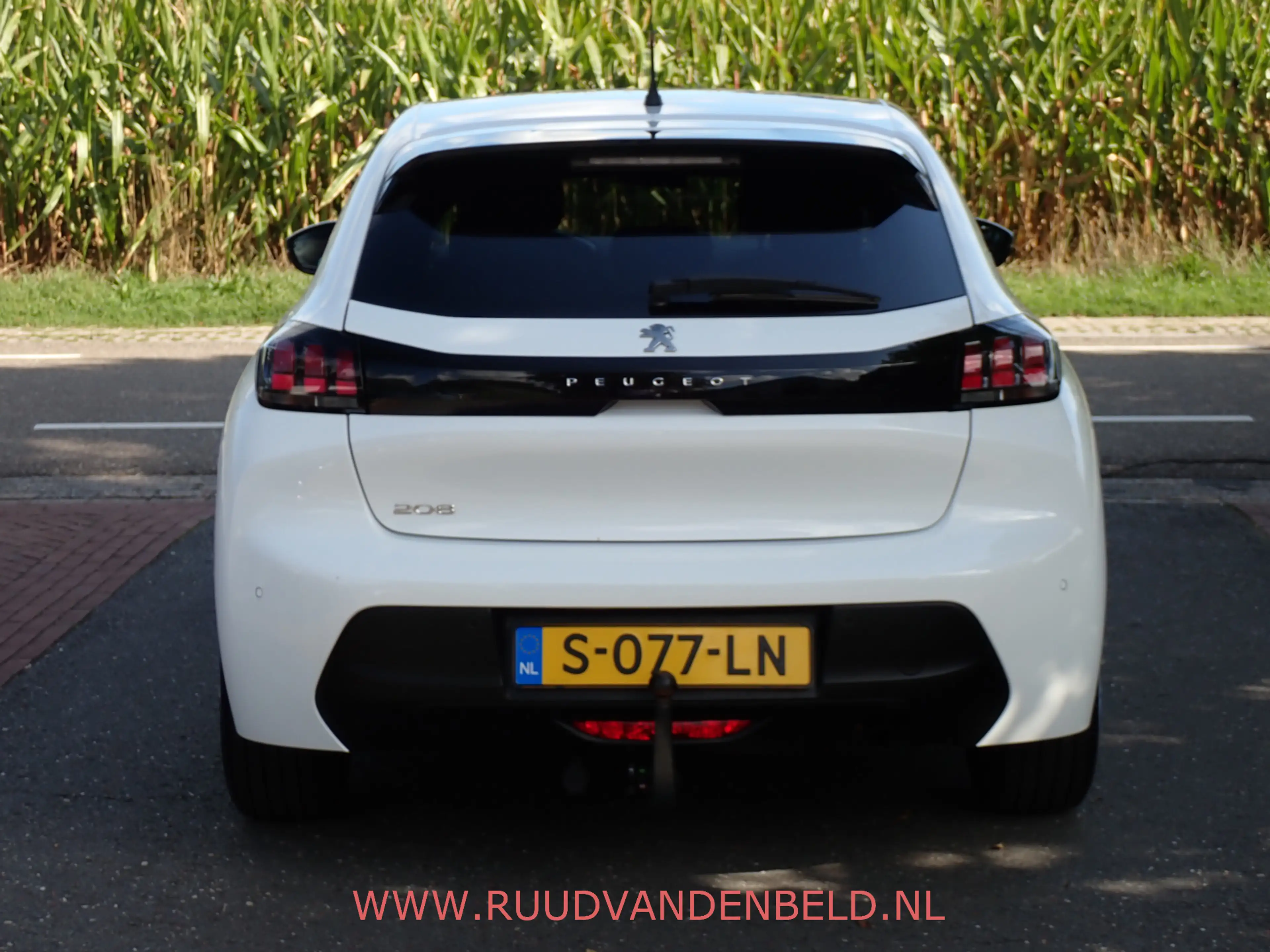 Peugeot 208 1.2 STYLE ACHTERSPOILER + GETINTE RAMEN / CRUISE / — photo 26