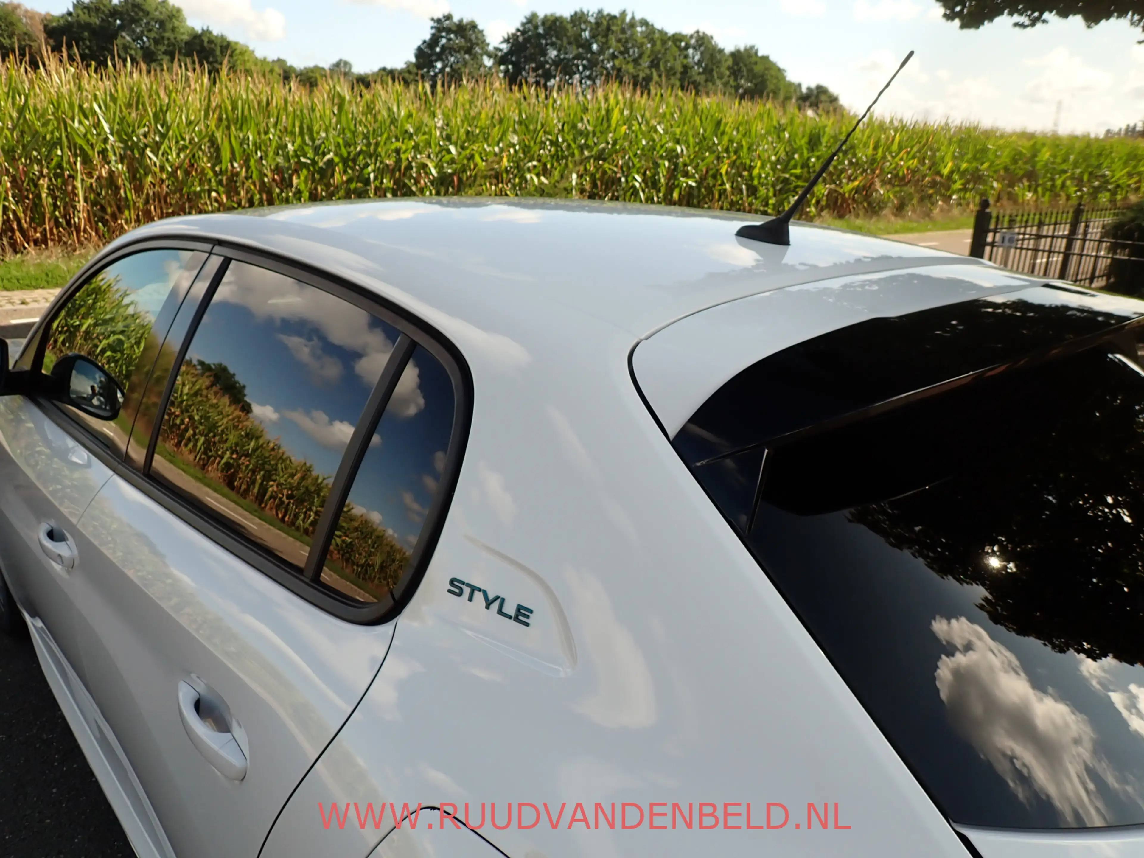 Peugeot 208 1.2 STYLE ACHTERSPOILER + GETINTE RAMEN / CRUISE / — photo 7