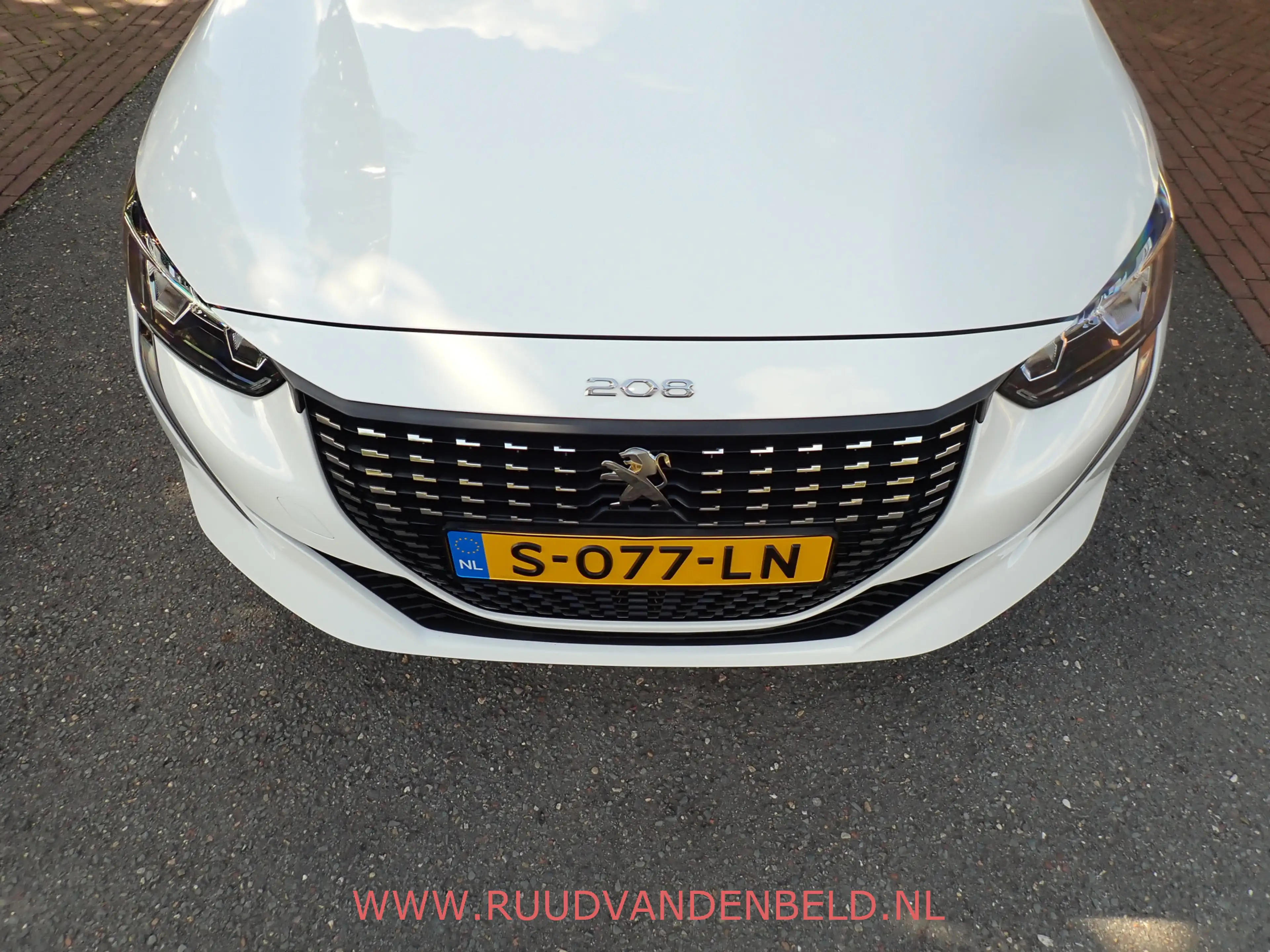 Peugeot 208 1.2 STYLE ACHTERSPOILER + GETINTE RAMEN / CRUISE / — photo 28