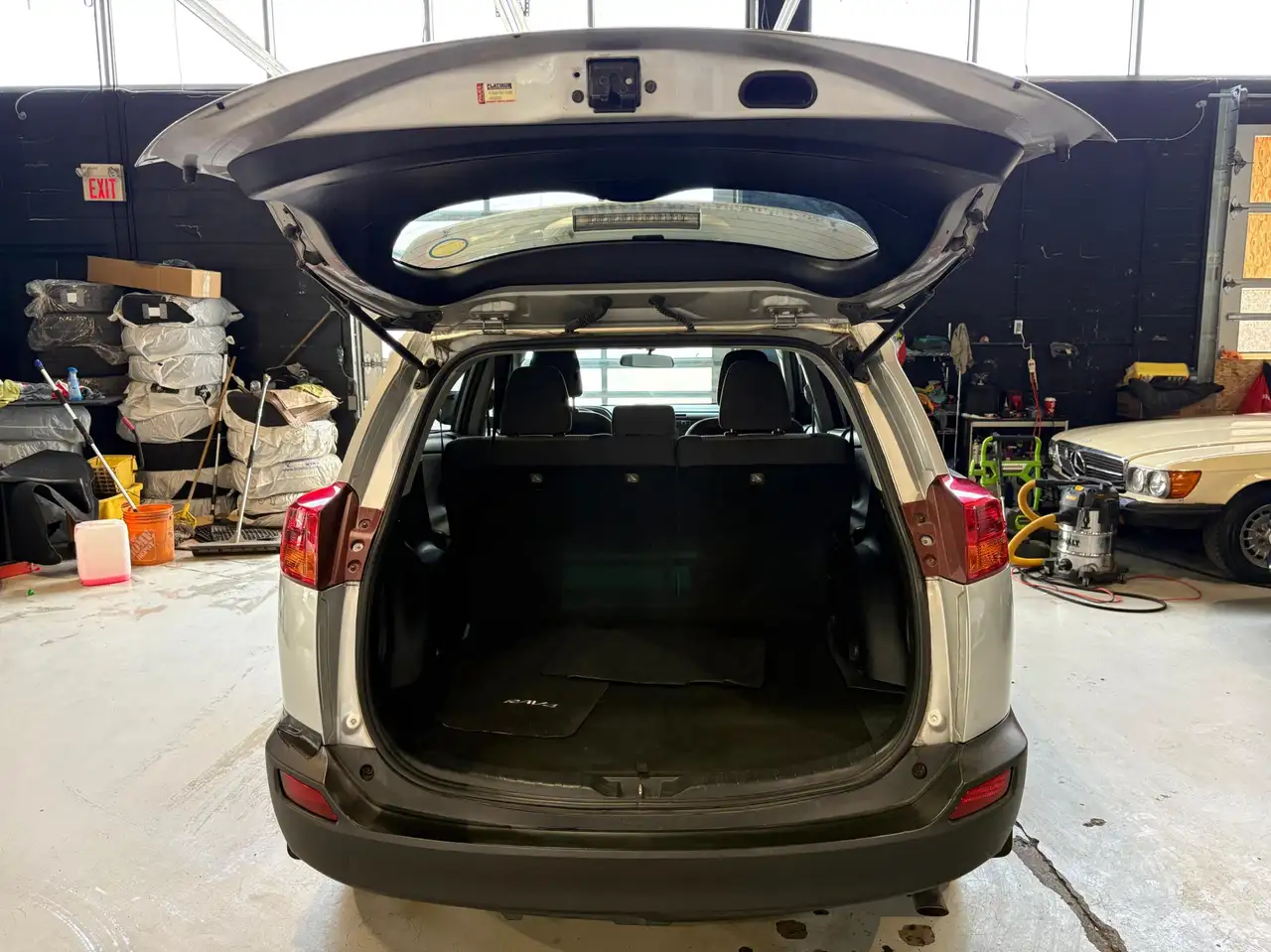Toyota RAV 4 снимка Toyota RAV 4