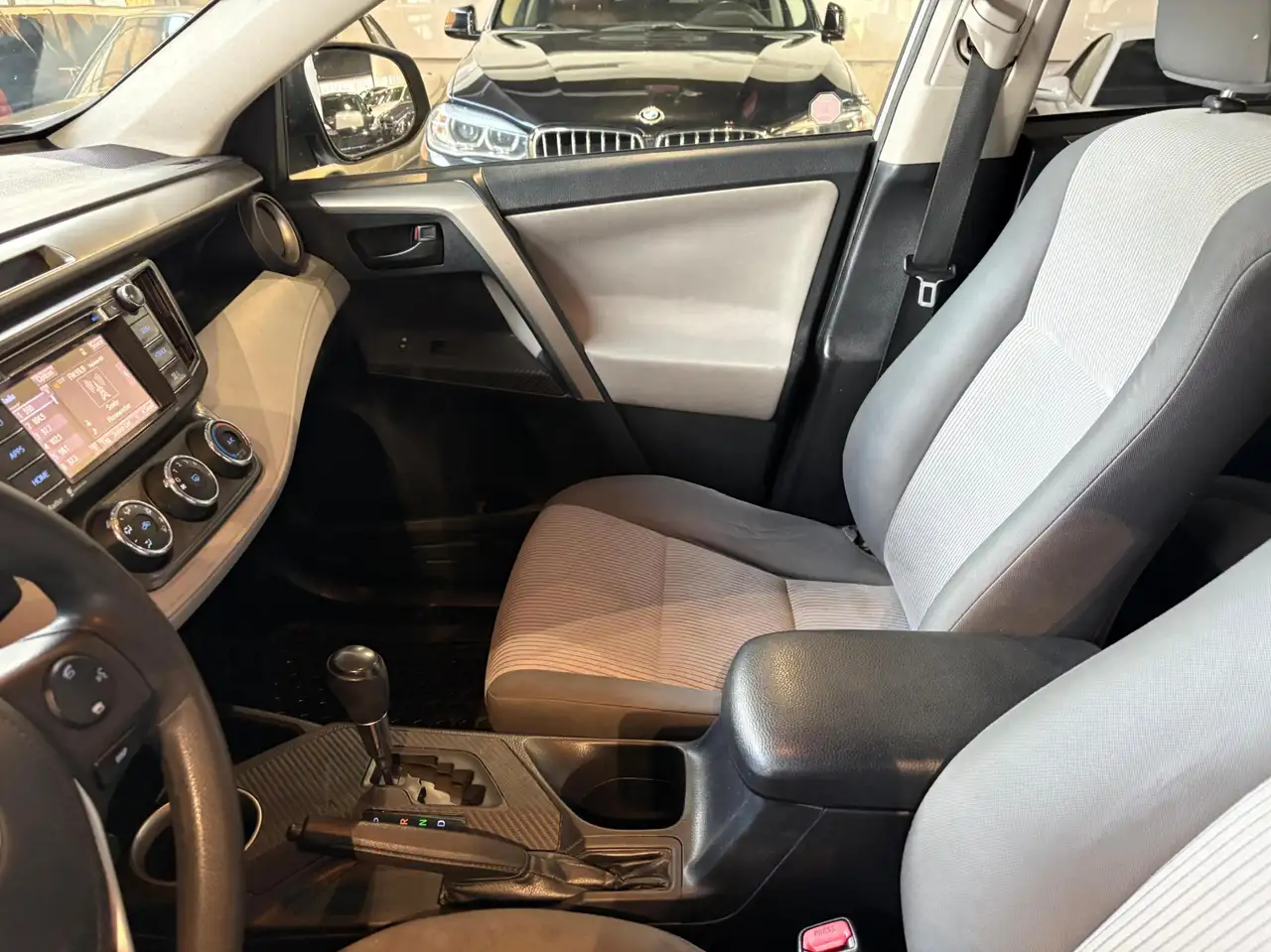 Toyota RAV 4 снимка Toyota RAV 4