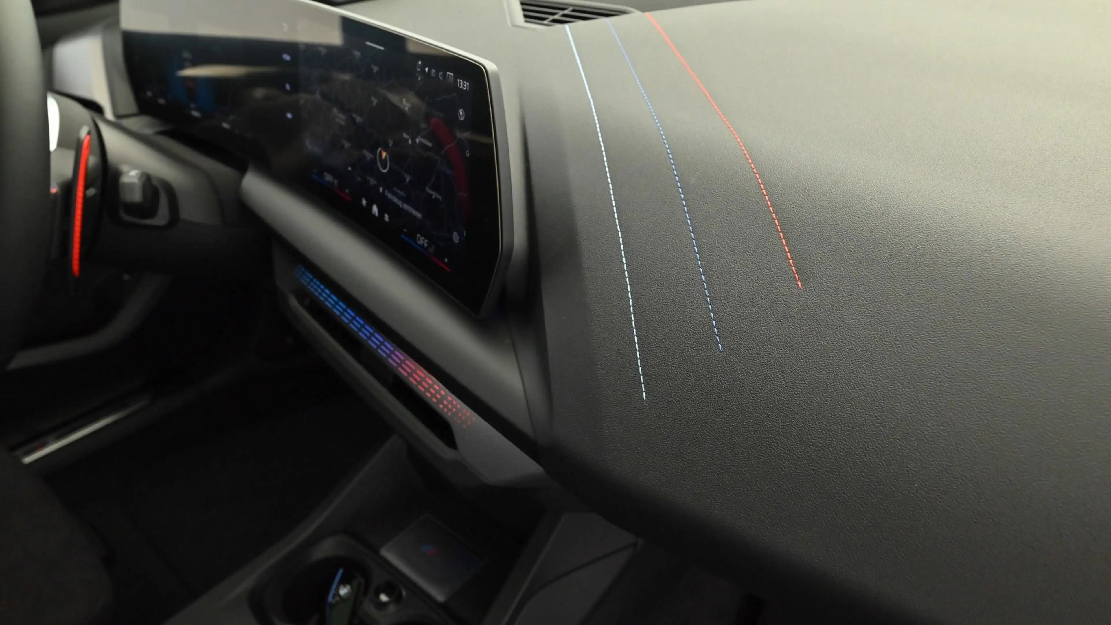 BMW 135 M135i xDrive — photo 11