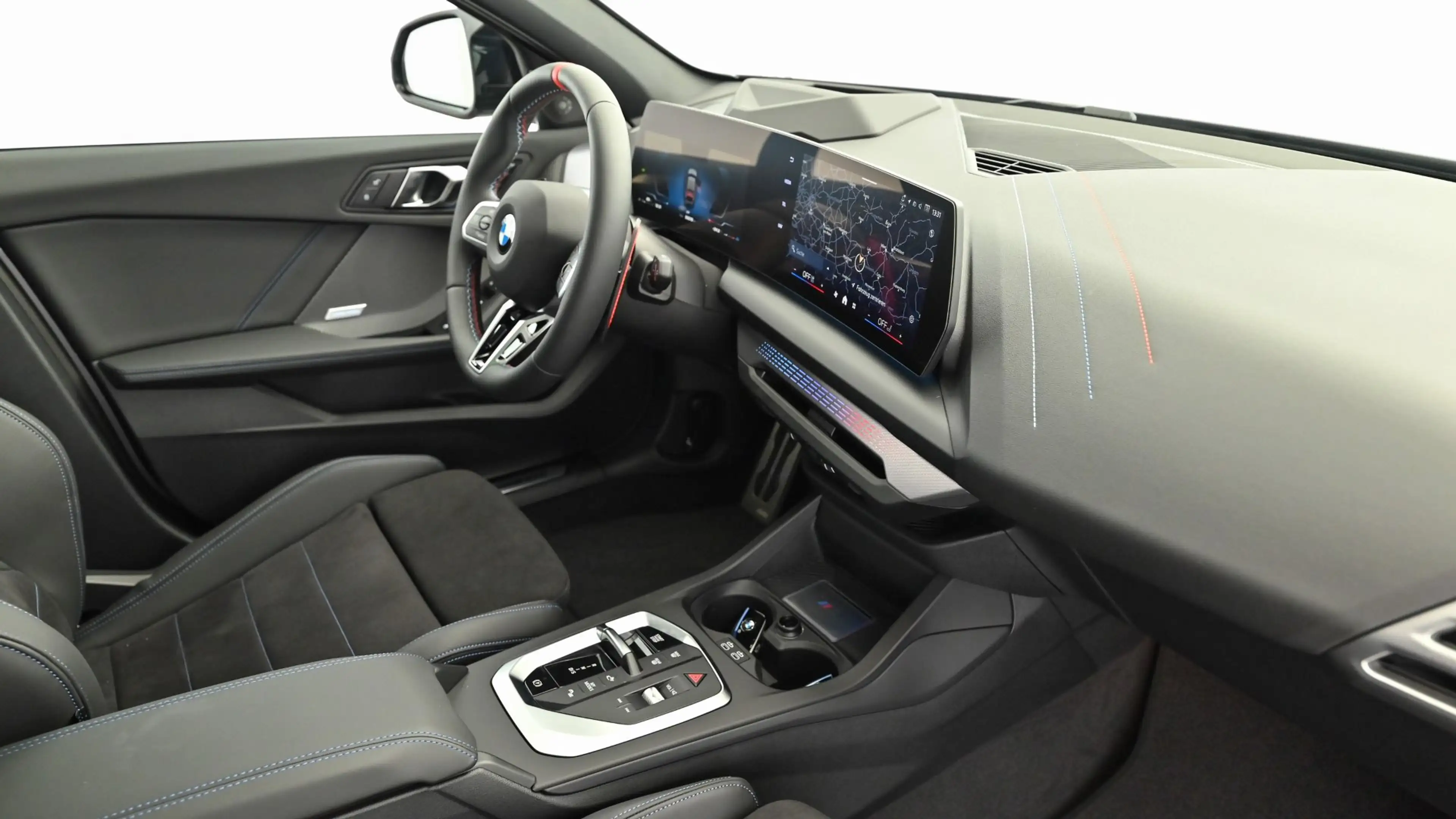 BMW 135 M135i xDrive — photo 9