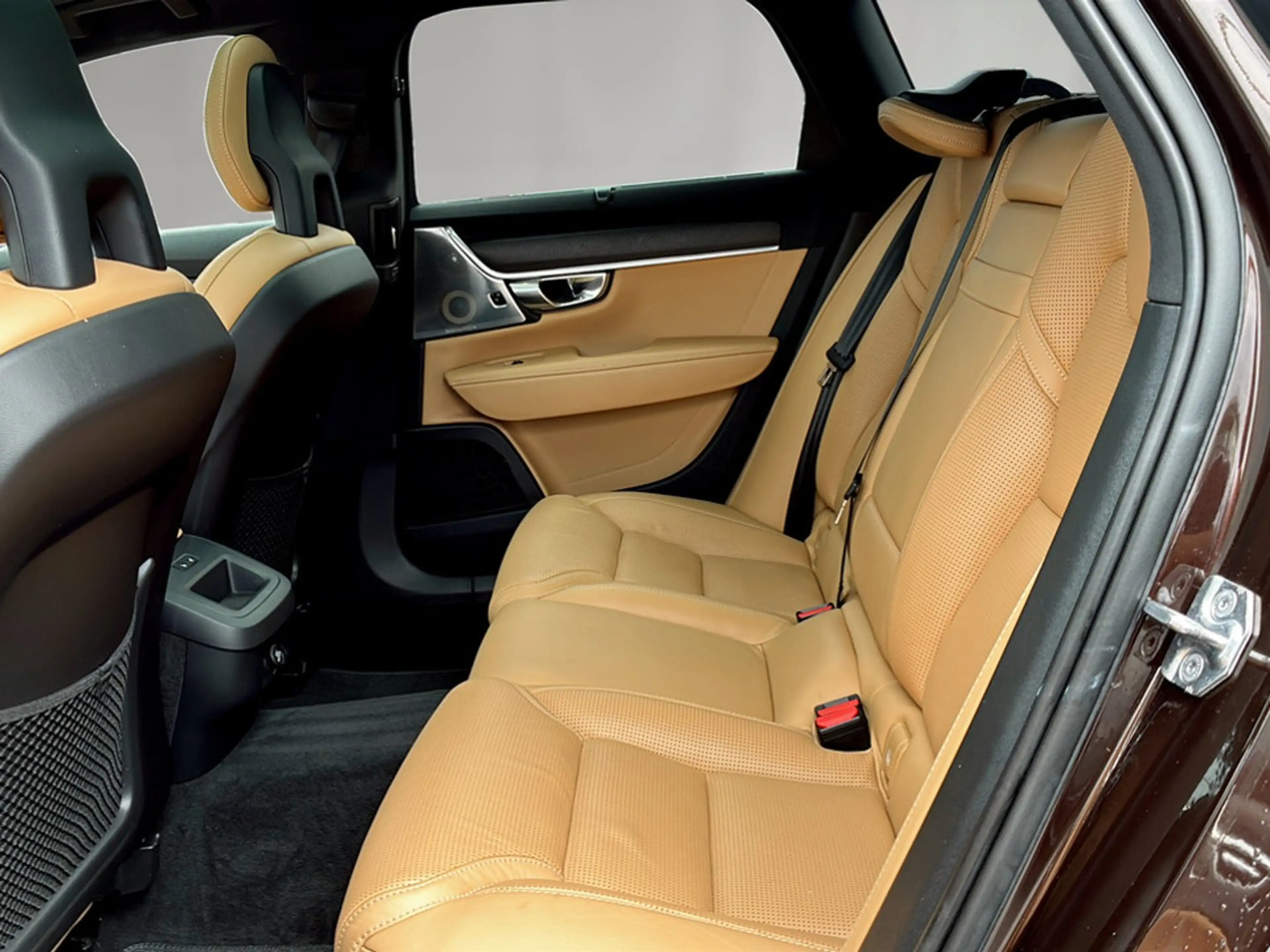 Volvo V90 Cross Country Pro D4 AWD Geartronic — photo 11