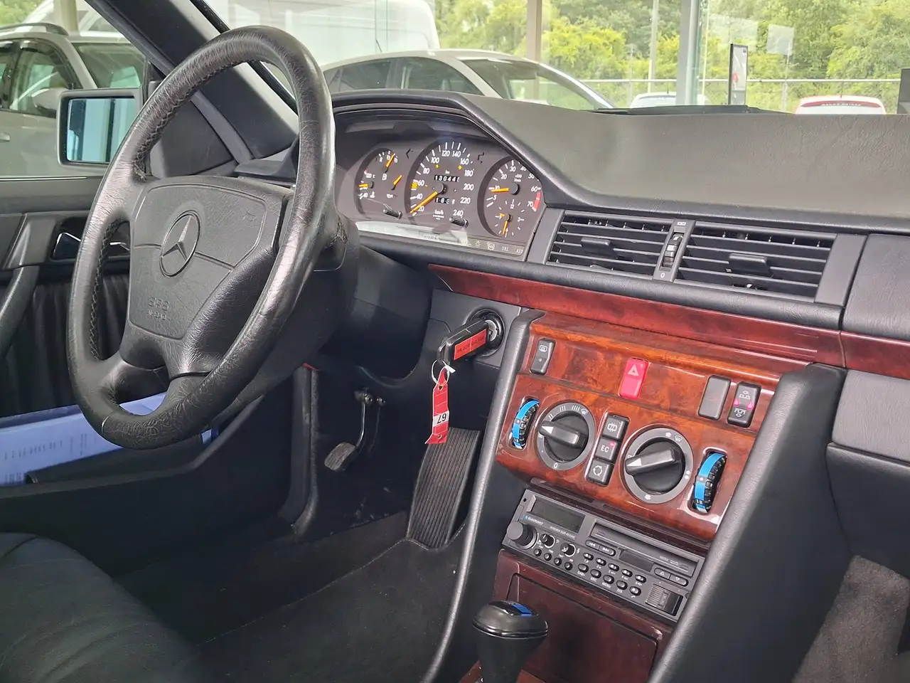 Mercedes-Benz E 220 Sportline 952/ETAT SHOW ROOM / UN VRAI COLLECTOR/DEPOT VENTE, foto 11