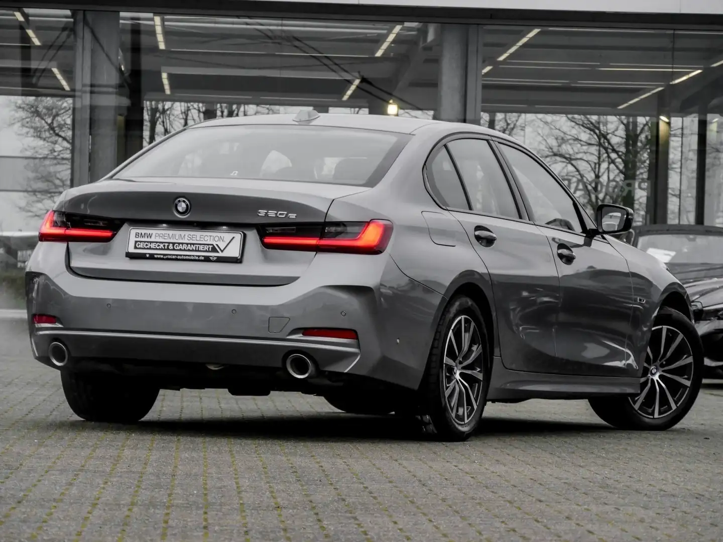 BMW 320 e LED+AHK+DAB+SHZ+WIDESCREEN Schwarz - 2