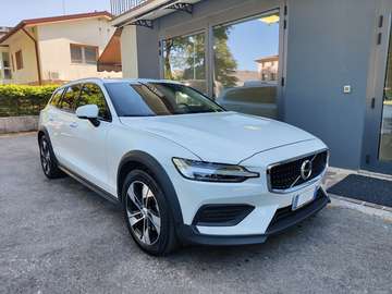 2.0 B4 Business Pro AWD Auto Hybrid