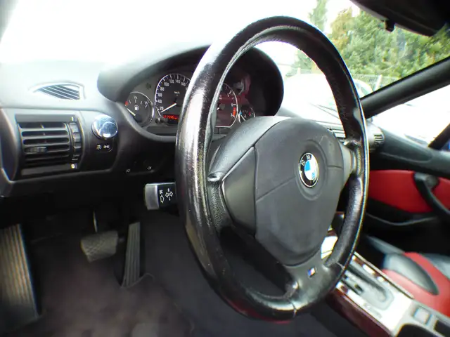 BMW Z3 view 4