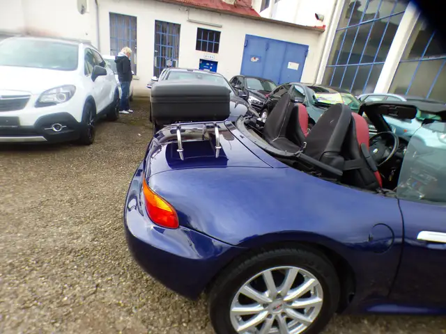 BMW Z3 view 3