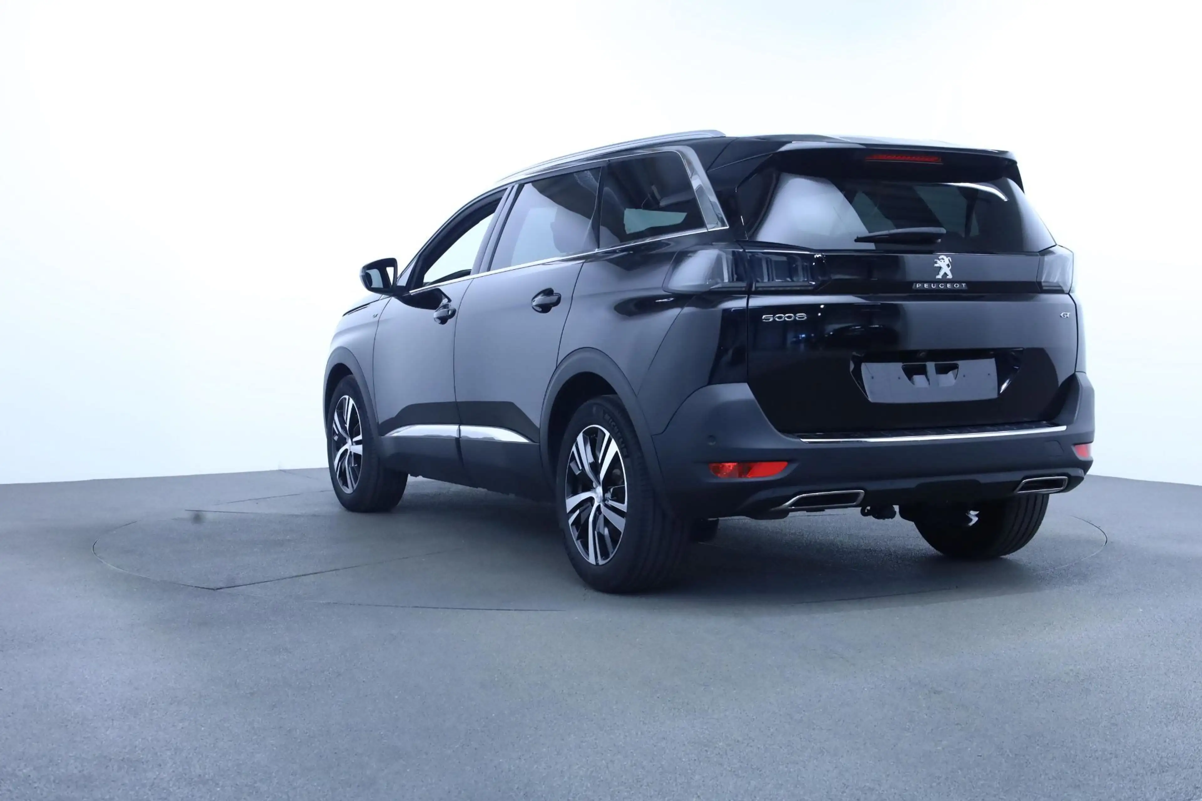 Peugeot 5008 PureTech 130 EAT8 GT AHK Aut. NP 52.764.- — photo 6
