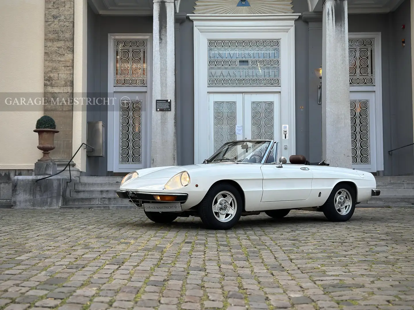 Alfa Romeo Spider 2000 Veloce | Biancospino | Original 93.250 km's!! Blanc - 2