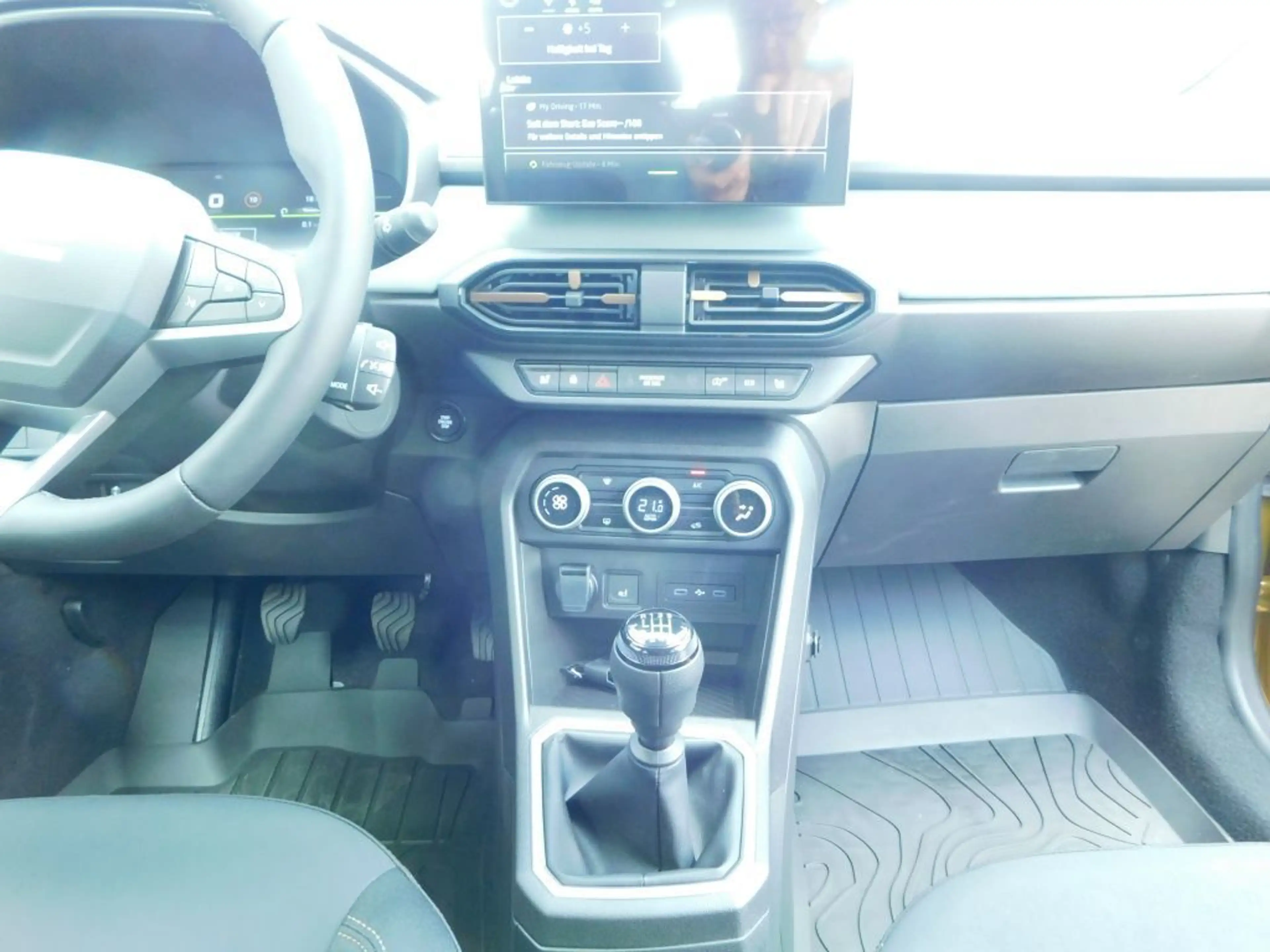 Dacia Sandero III Stepway Extreme TCe 110 — photo 11