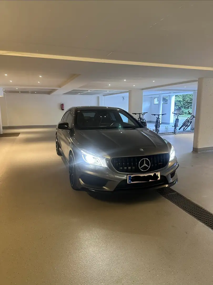 Mercedes-Benz CLA 45 AMG CLA 45 AMG 4Matic (117.952) Grau - 2