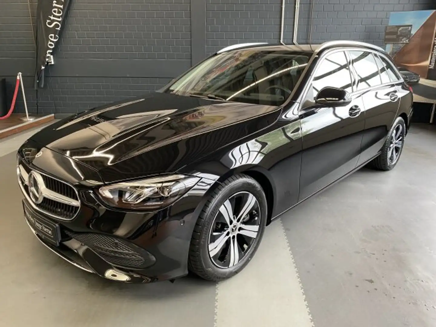 Mercedes-Benz C 200 C 200 T Avantgarde Adv. LED Kamera Ambiente Autom. Schwarz - 2