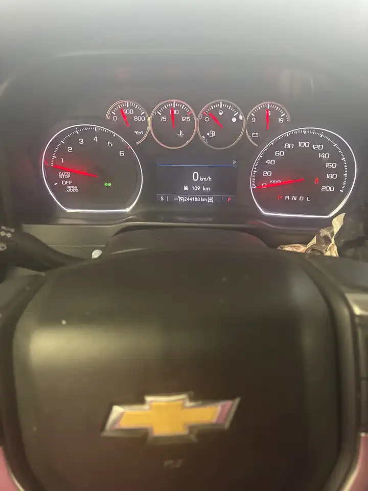 Chevrolet Silverado 1500 снимка Chevrolet Silverado 1500