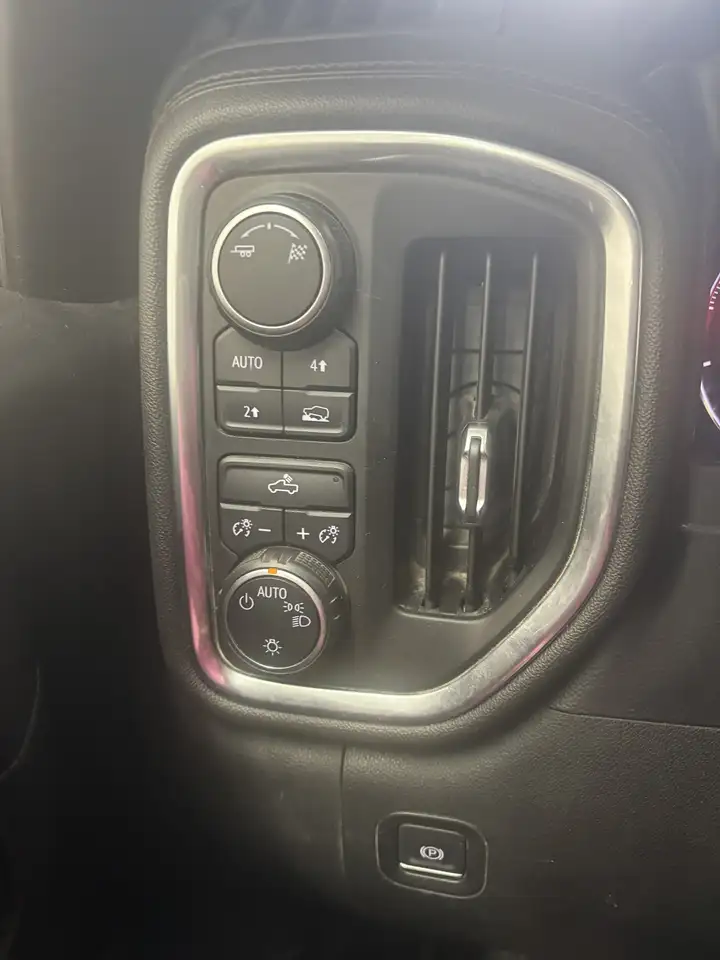 Chevrolet Silverado 1500 снимка Chevrolet Silverado 1500