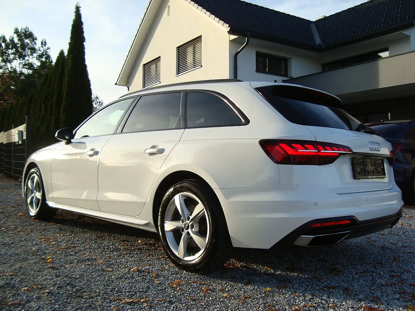 Audi A4 Avant 30 TDI Sports / Matrix / Virtual / Mod 23... Weiß - 1