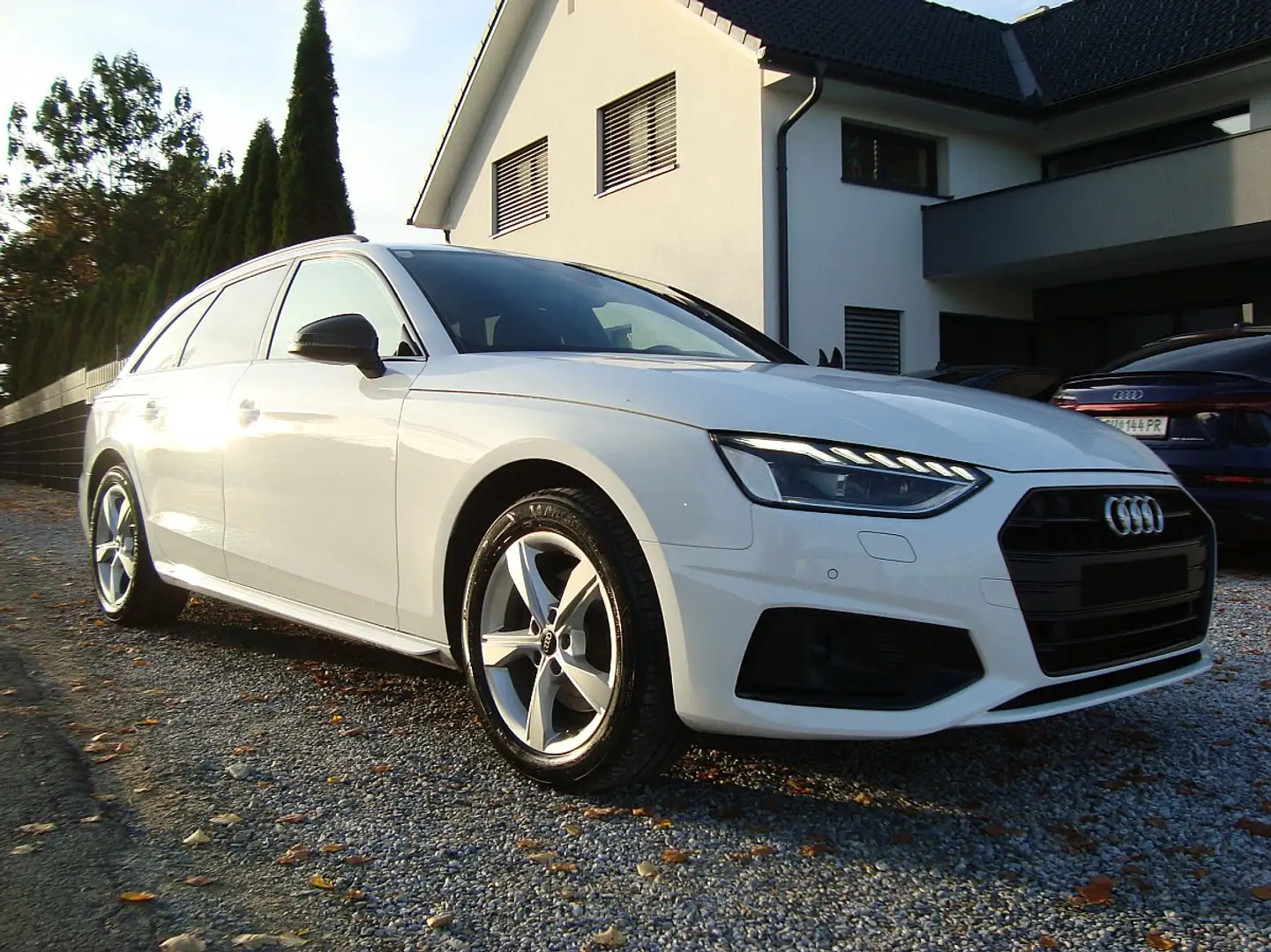 Audi A4 Avant 30 TDI Sports / Matrix / Virtual / Mod 23... Weiß - 2