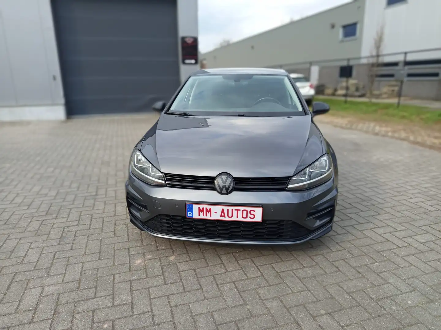 Volkswagen Golf 1.6 SCR TDi Comfortline (EU6.2) Grau - 2